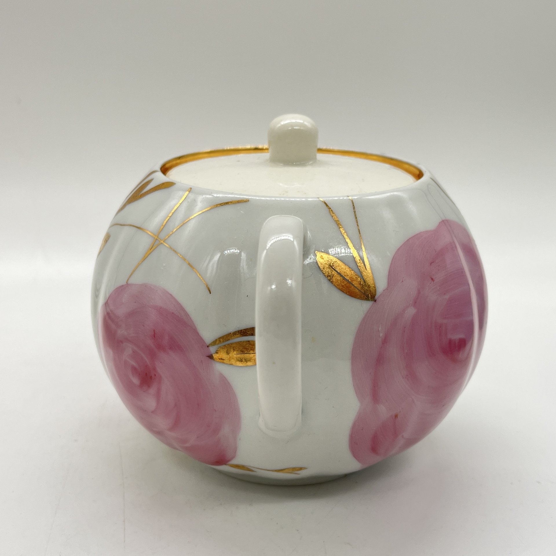 Сахарница "Розы" с расписным декором (крышка подбор!), фарфор, роспись, золочение, Дулевский фарфоровый завод (Дулёво), СССР, 1970-1991 гг.