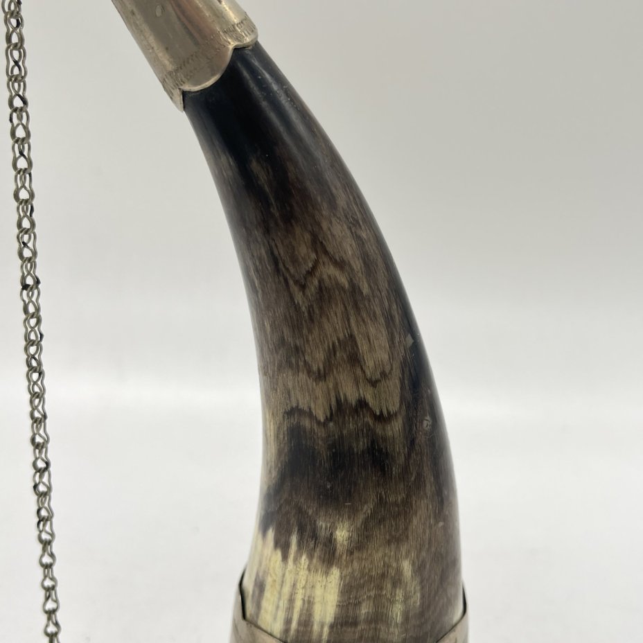 Рог изобилия (кубок для вина) с фигурным навершием