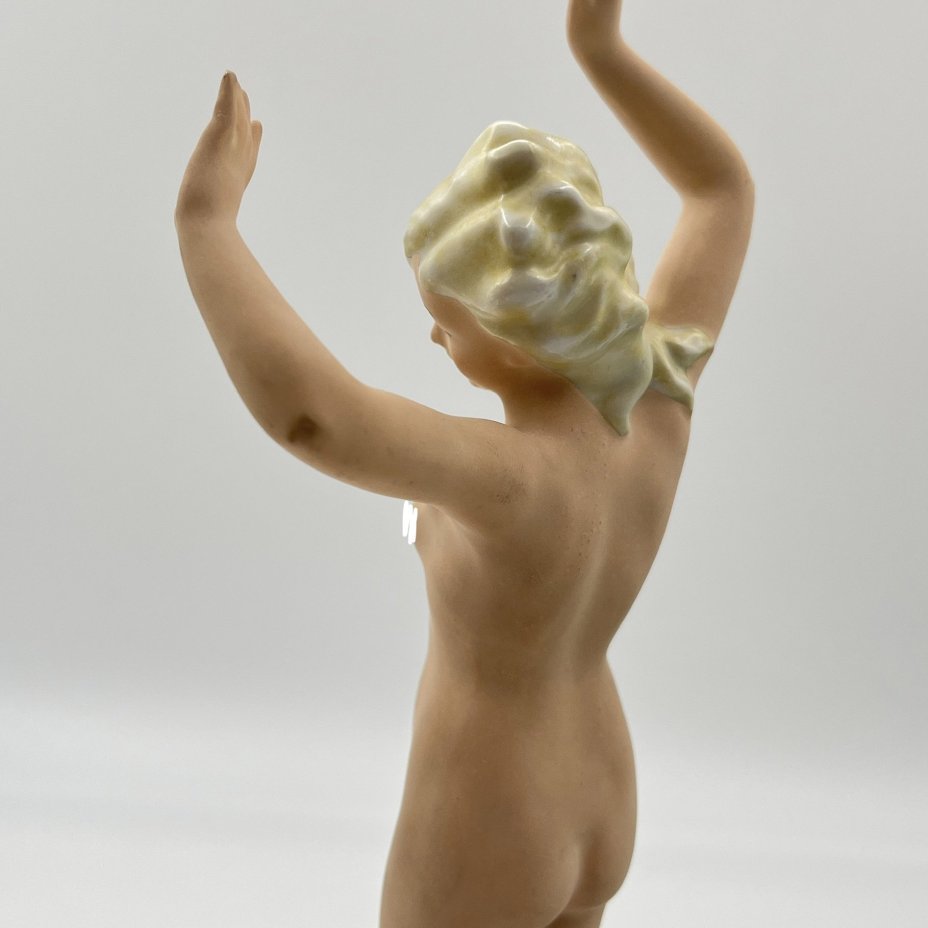 Статуэтка "Девушка в волнах", фарфор, роспись, VEB Porzellanfiguren Lippelsdorf (Липпельсдорф), ГДР, 1974-1990 гг.