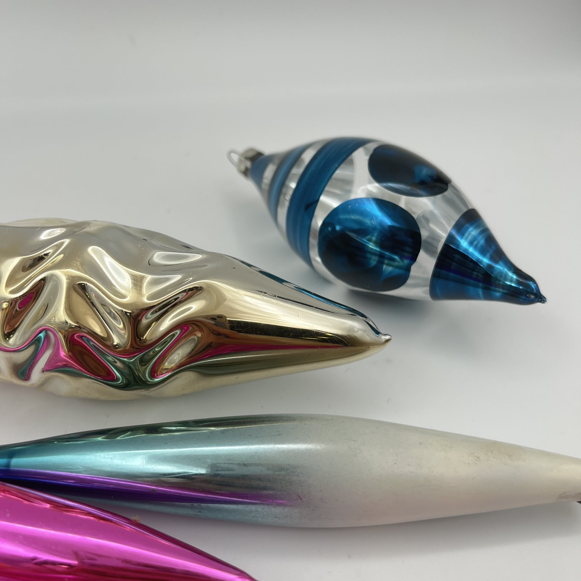 Набор винтажных ёлочных игрушек "Сосульки" (6 шт.), стекло, краска, металл, СССР, 1950-1980 гг.