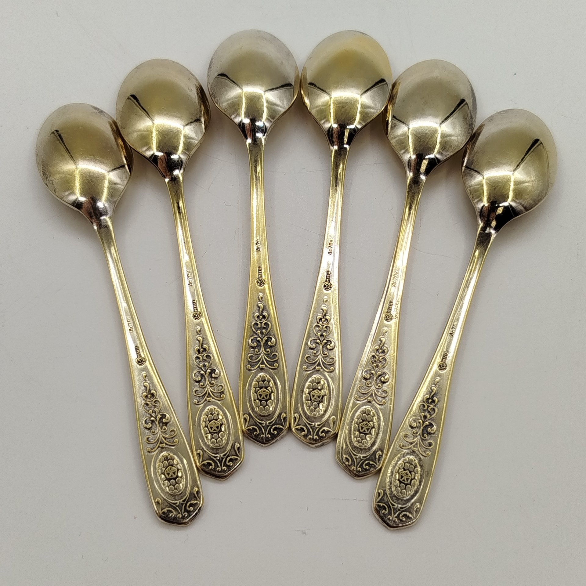 Набор из 6-ти кофейных ложек с растительным декором, мНЦ (медь-никель-цинк), золочение, Кольчугинский завод цветных металлов, СССР, 1960-1990 гг.