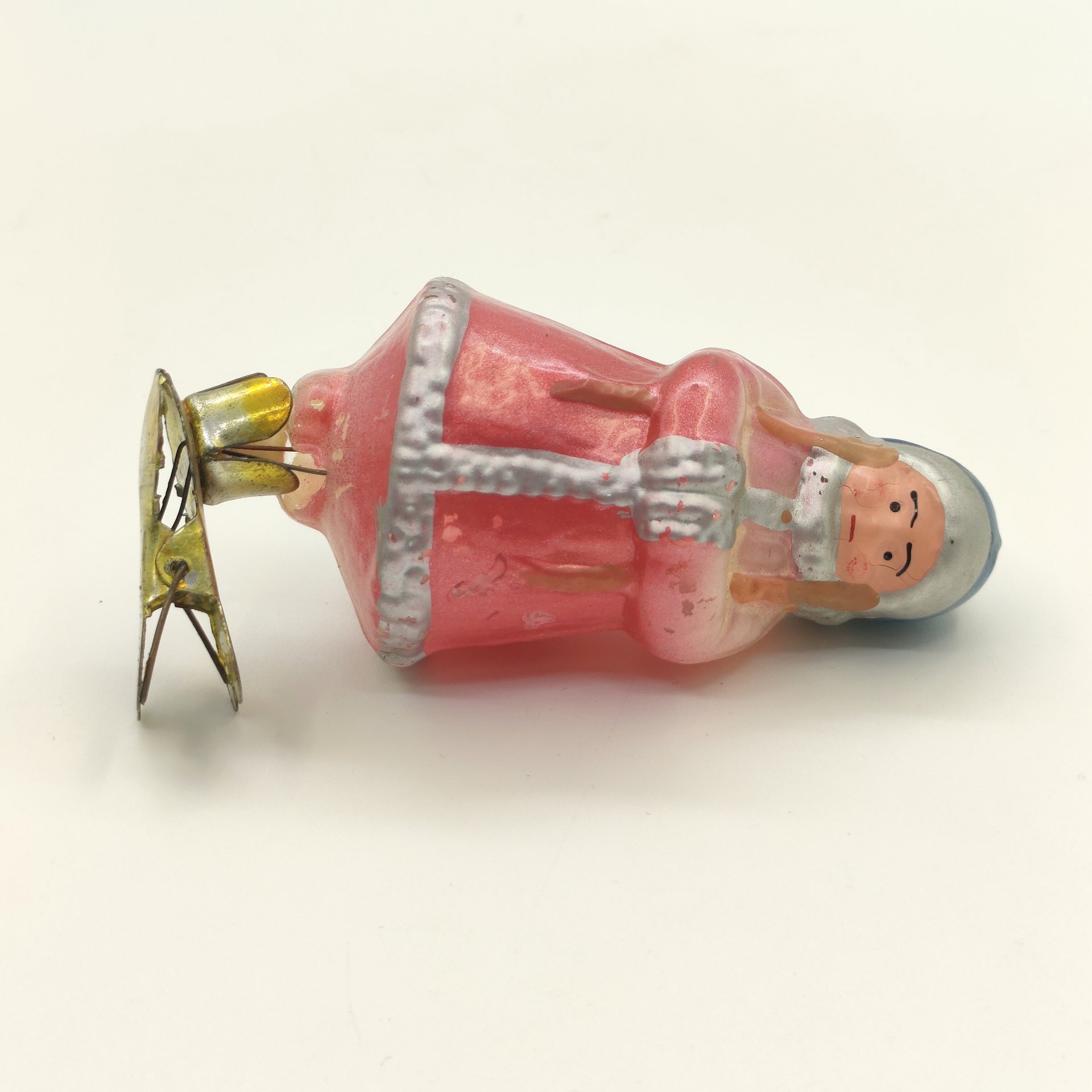 Игрушка елочная на прищепке "Марфушечка" из сказки "Морозко", стекло, роспись, металл, Завод стеклянных ёлочных украшений и оптических изделий, г. Москва, СССР, 1950-1960 гг.