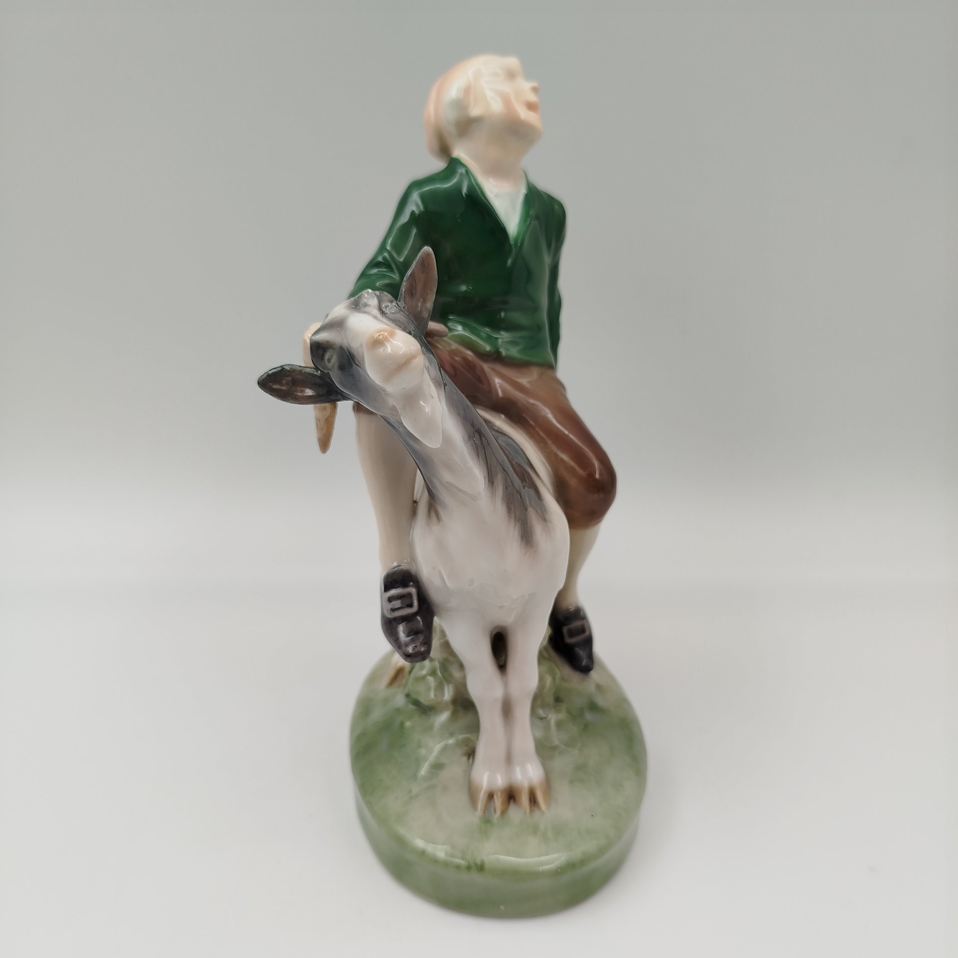 Статуэтка "Ханс-Дурак на козле", фарфор, роспись, Royal Copenhagen, Дания, 1889-1922 гг.