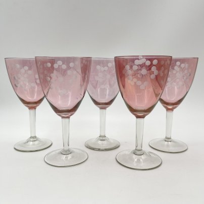 Набор бокалов "Одуванчики" ("Снежинки") на прозрачной ножке на 5 персон, марганцевое стекло, резьба, СССР, 1960-1970 гг.