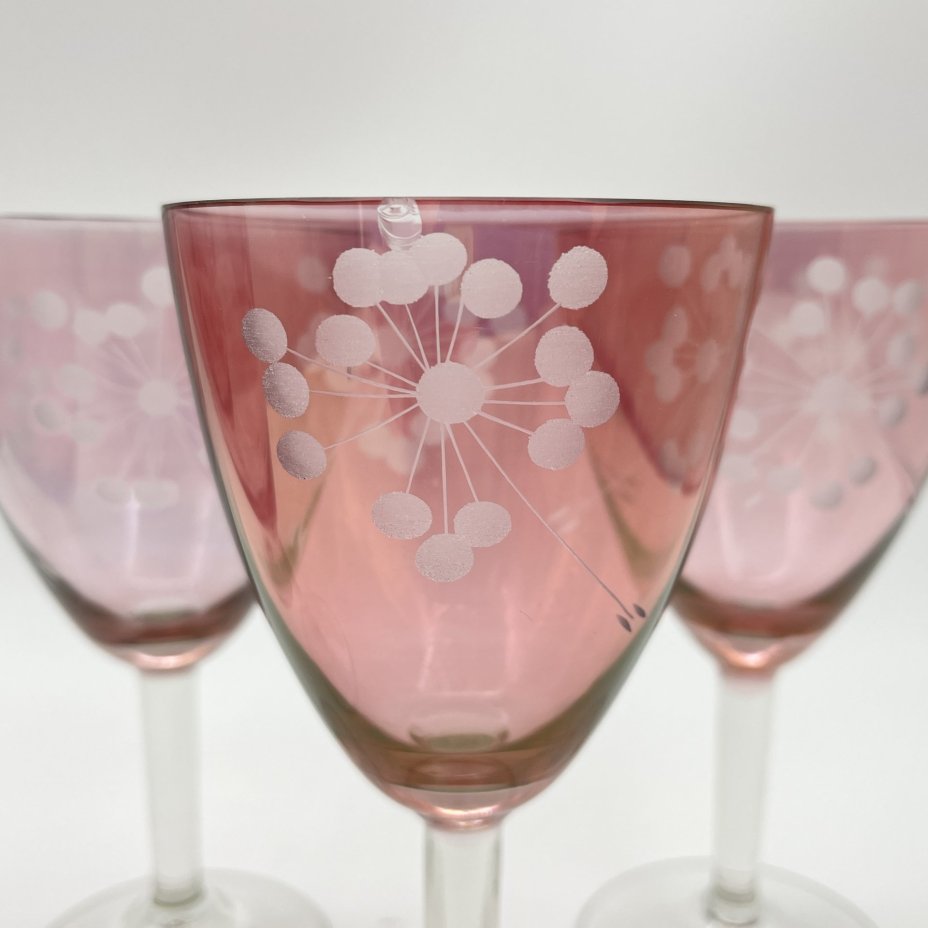 Набор бокалов "Одуванчики" ("Снежинки") на прозрачной ножке на 5 персон, марганцевое стекло, резьба