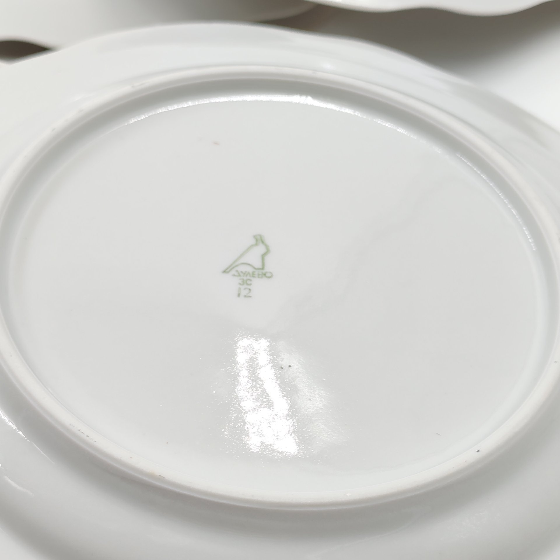Набор из 6-ти тарелок (5 суповых, 1 обеденная) с цветочным орнаментом, Дулевский фарфоровый завод (Дулёво)