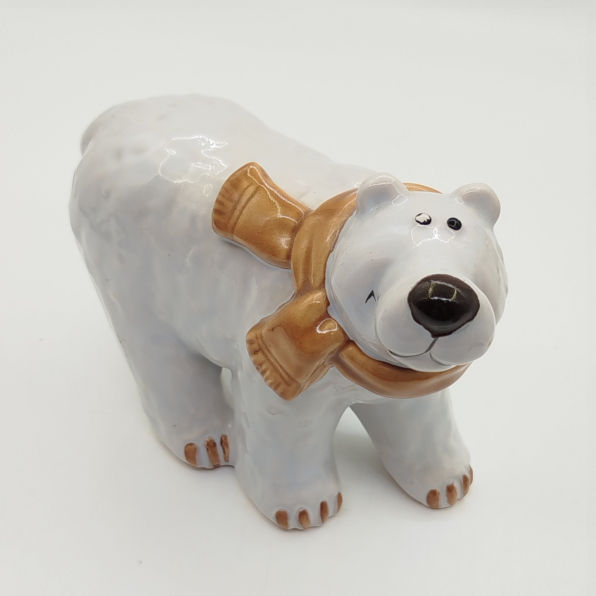 Статуэтка "Белый медведь"