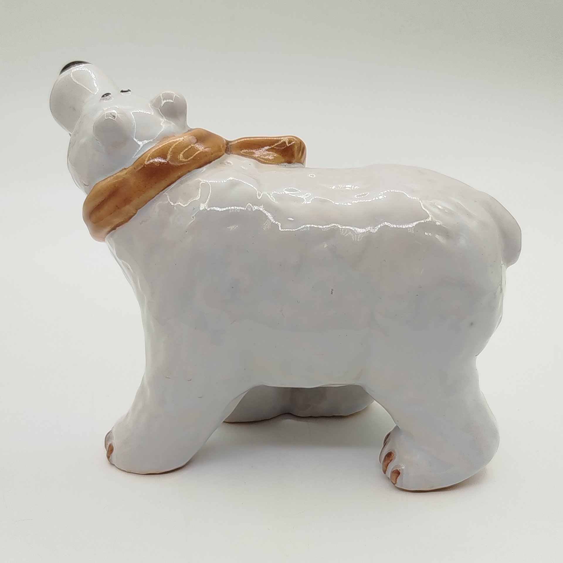 Статуэтка "Белый медведь"