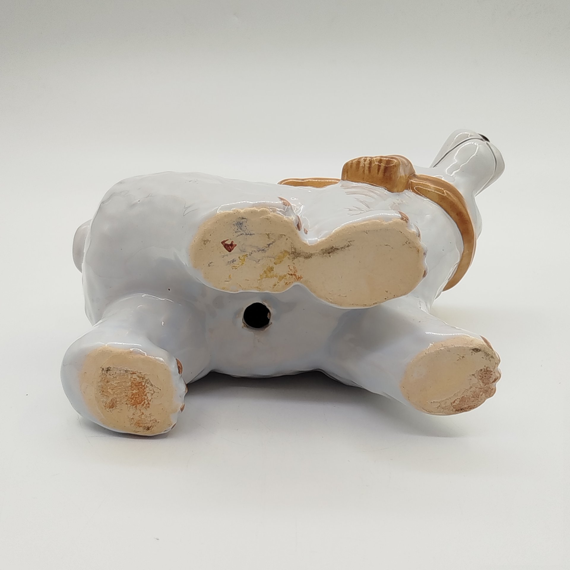 Статуэтка "Белый медведь"