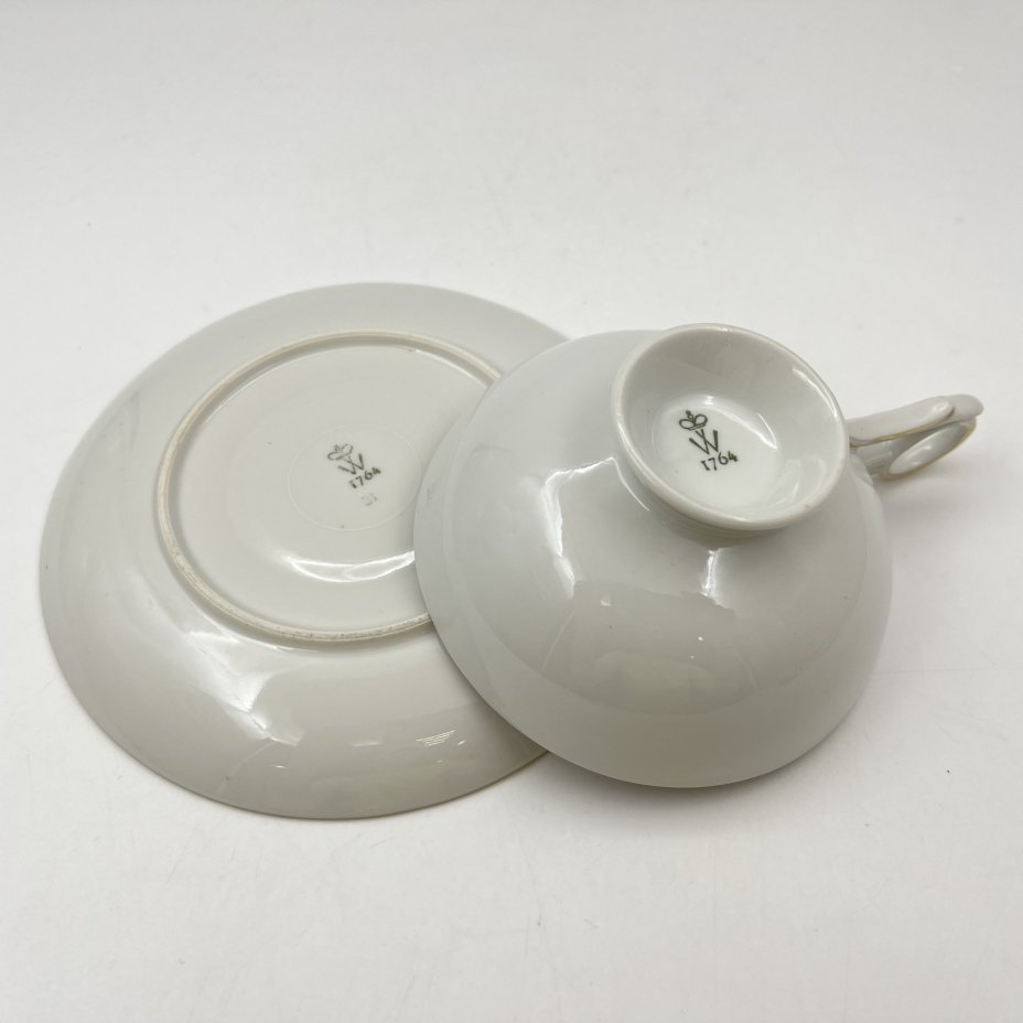 Пара чайная с нежным цветочным декором в голубой гамме, фарфор, деколь, золочение, Wallendorf, ГДР, 1963-1990 гг.