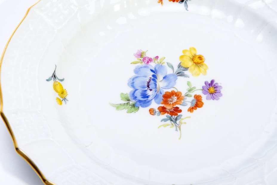 Тарелка десертная с цветочным декором, фарфор, роспись, золочение, Meissen porcelain manufactory (Мейсен), Германия, 1957 г., Meissen (Мейсенский фарфор)
