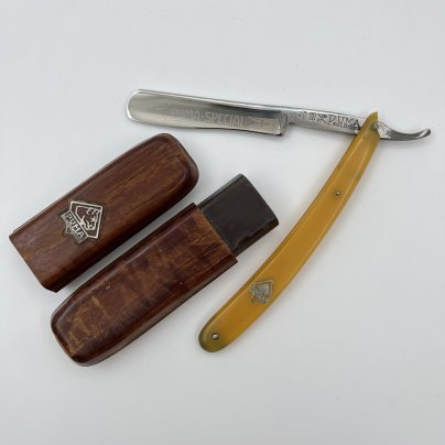 Бритва опасная "Puma-spesial 88 5/8" в футляре,  Puma-Werk