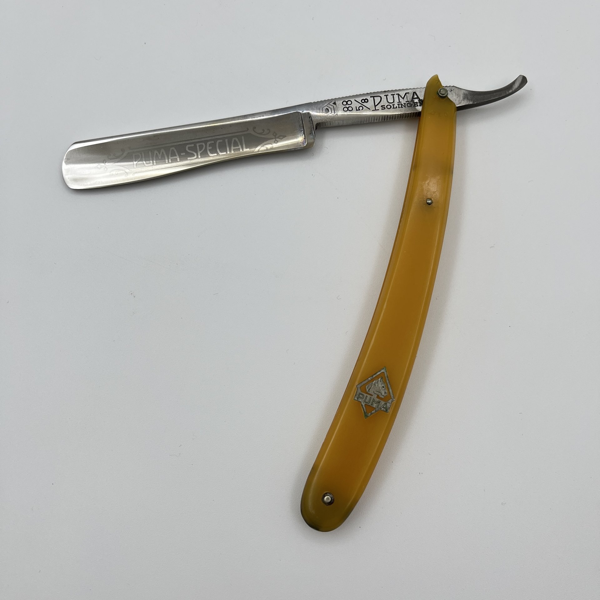 Бритва опасная "Puma-spesial 88 5/8" в футляре,  Puma-Werk