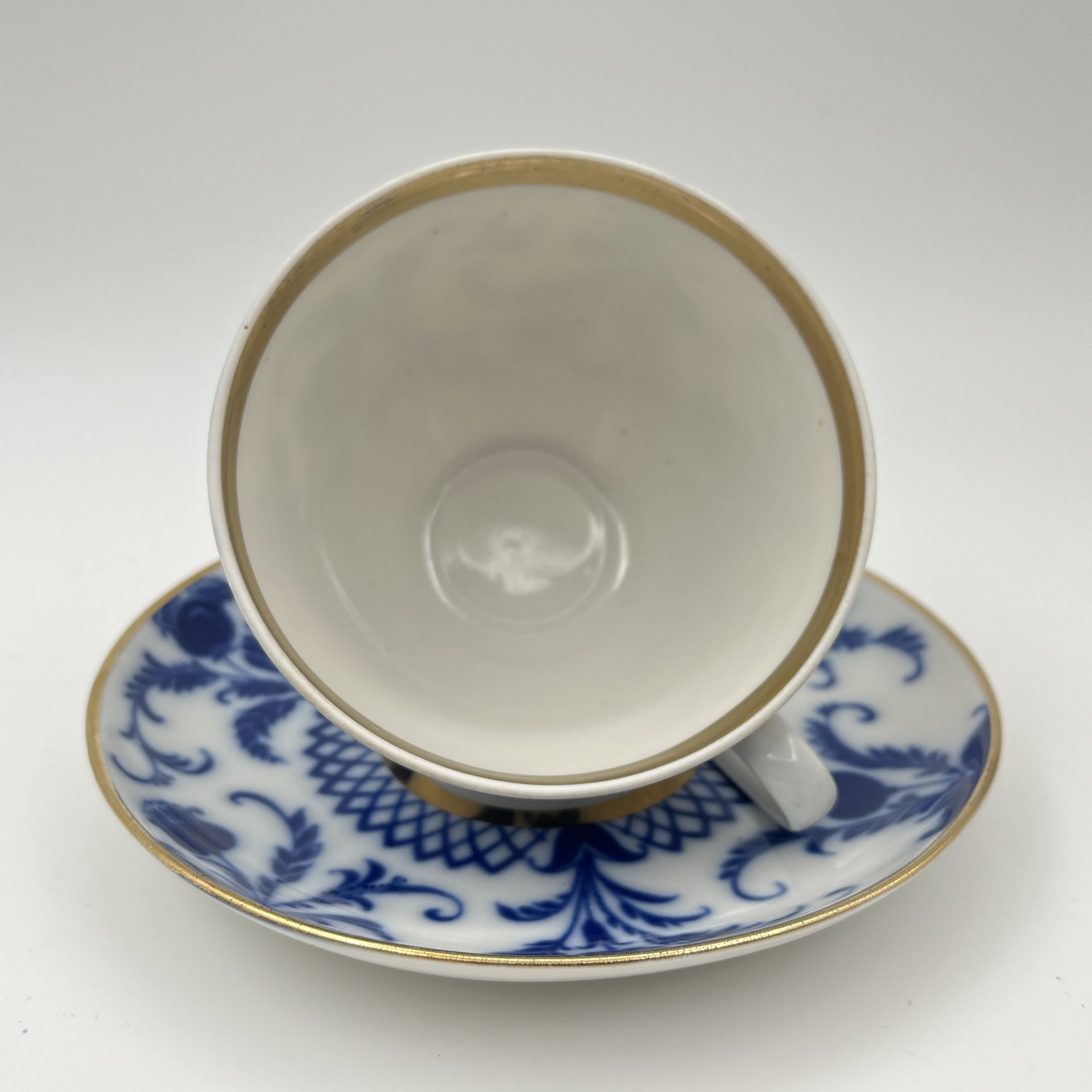 Пара чайная "Синие цветы", фарфор, деколь, золочение, Ленинградский фарфоровый завод (ЛФЗ), СССР, 1970-1986 гг.