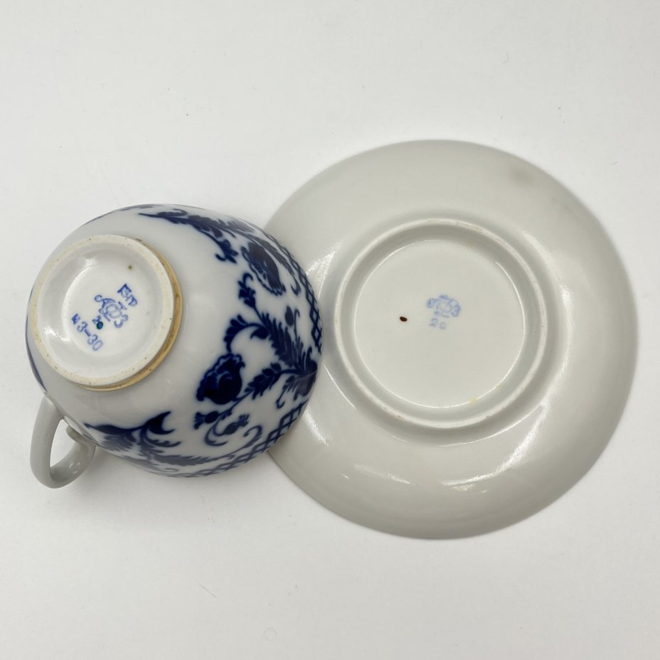 Пара чайная "Синие цветы", фарфор, деколь, золочение, Ленинградский фарфоровый завод (ЛФЗ), СССР, 1970-1986 гг.