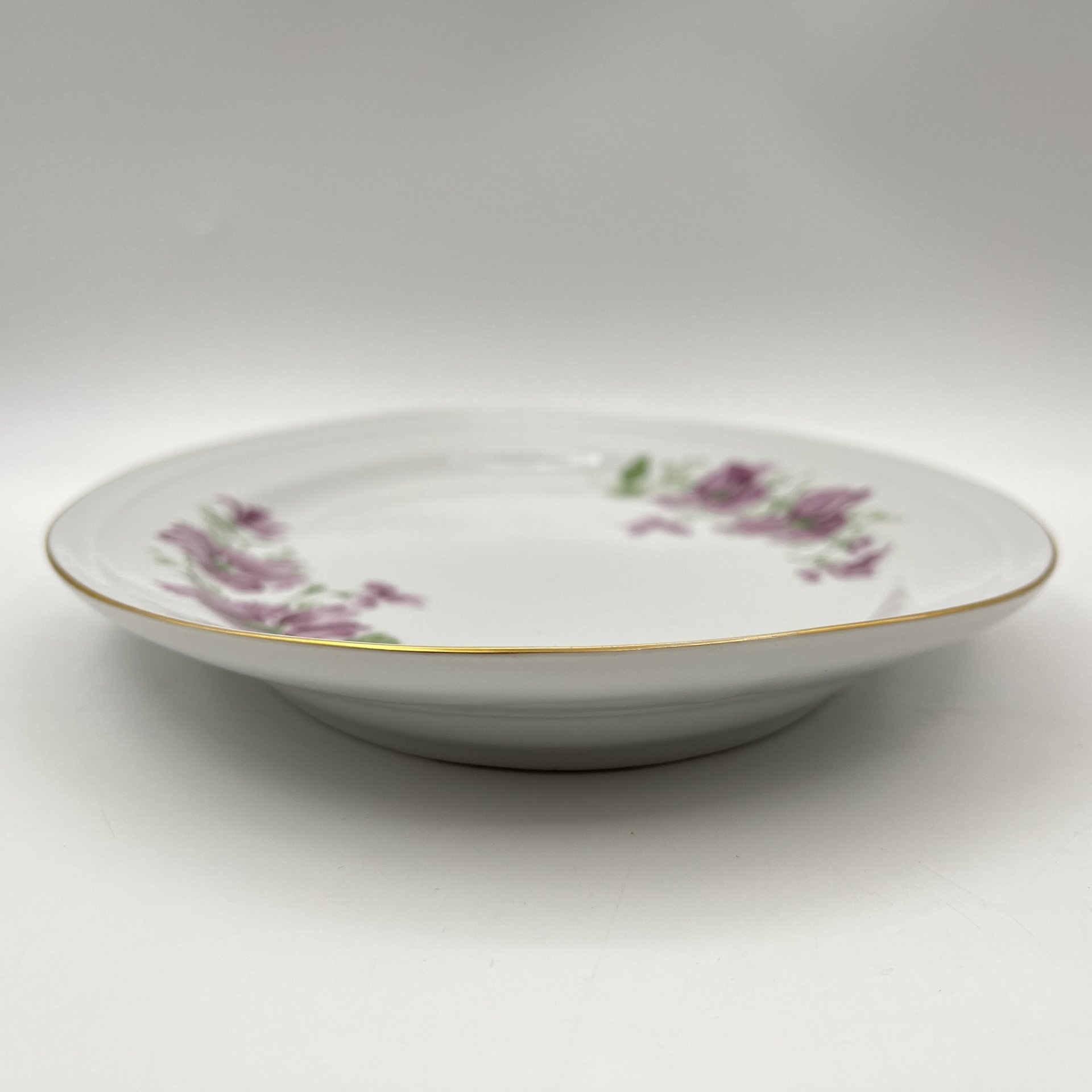 Блюдо овальное, украшенное цветочным декором, фарфор, деколь, золочение, Freiberger Porzellan, ГДР, 1970-1995 гг.