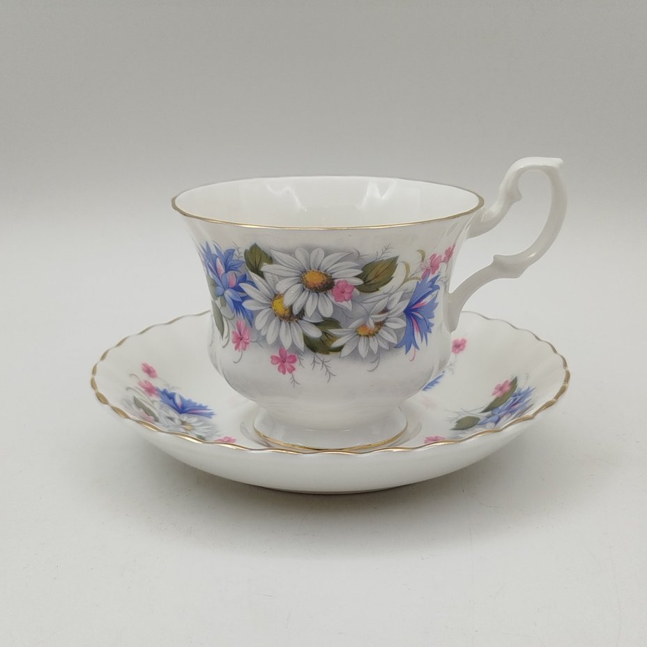Чайная пара с нежным цветочным декором "Полевые цветы", Royal Albert