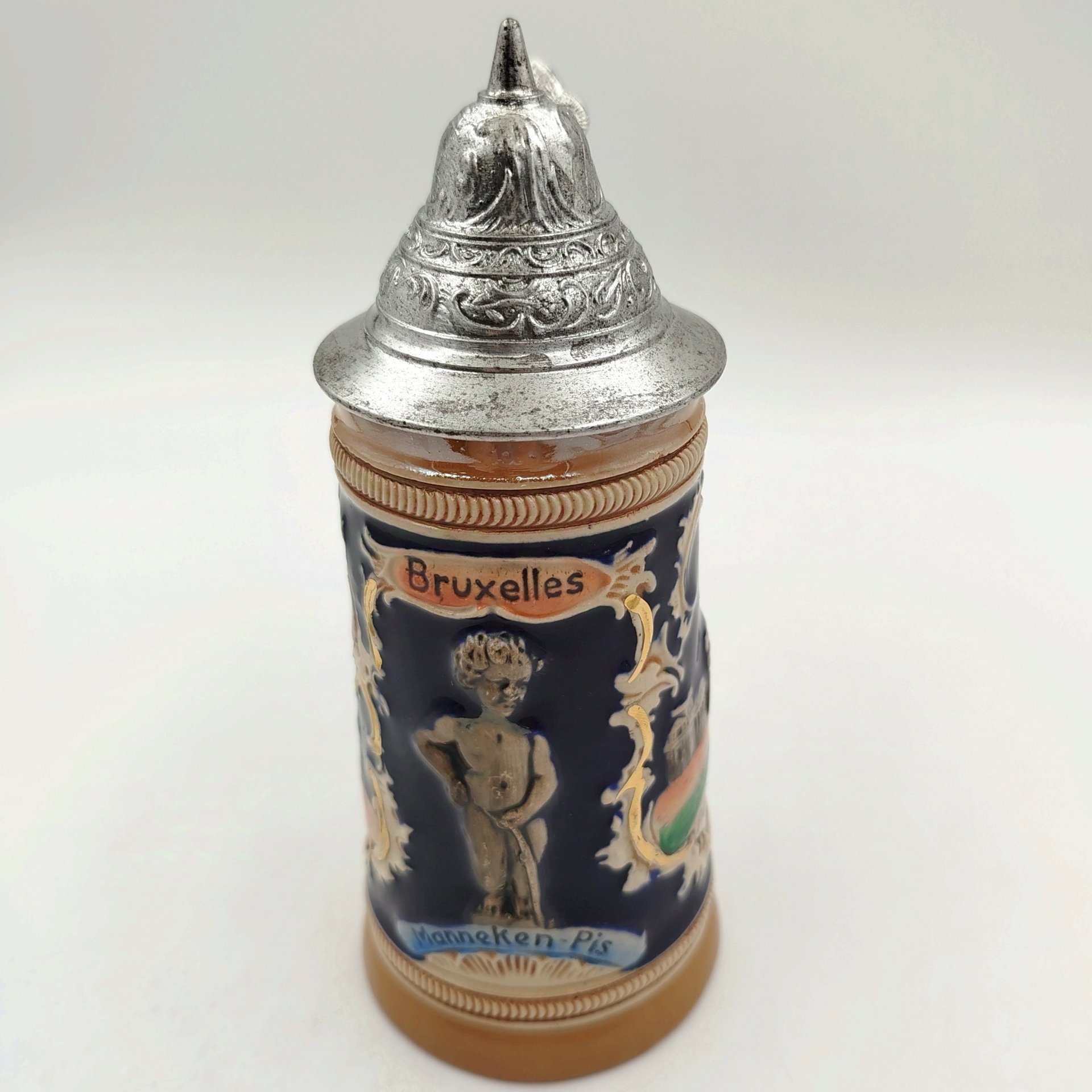 Кружка пивная с крышкой, сувенирная (достопримечательности Брюсселя) "Manneken-Pis" ("Писающий мальчик"), Marzi & Remy