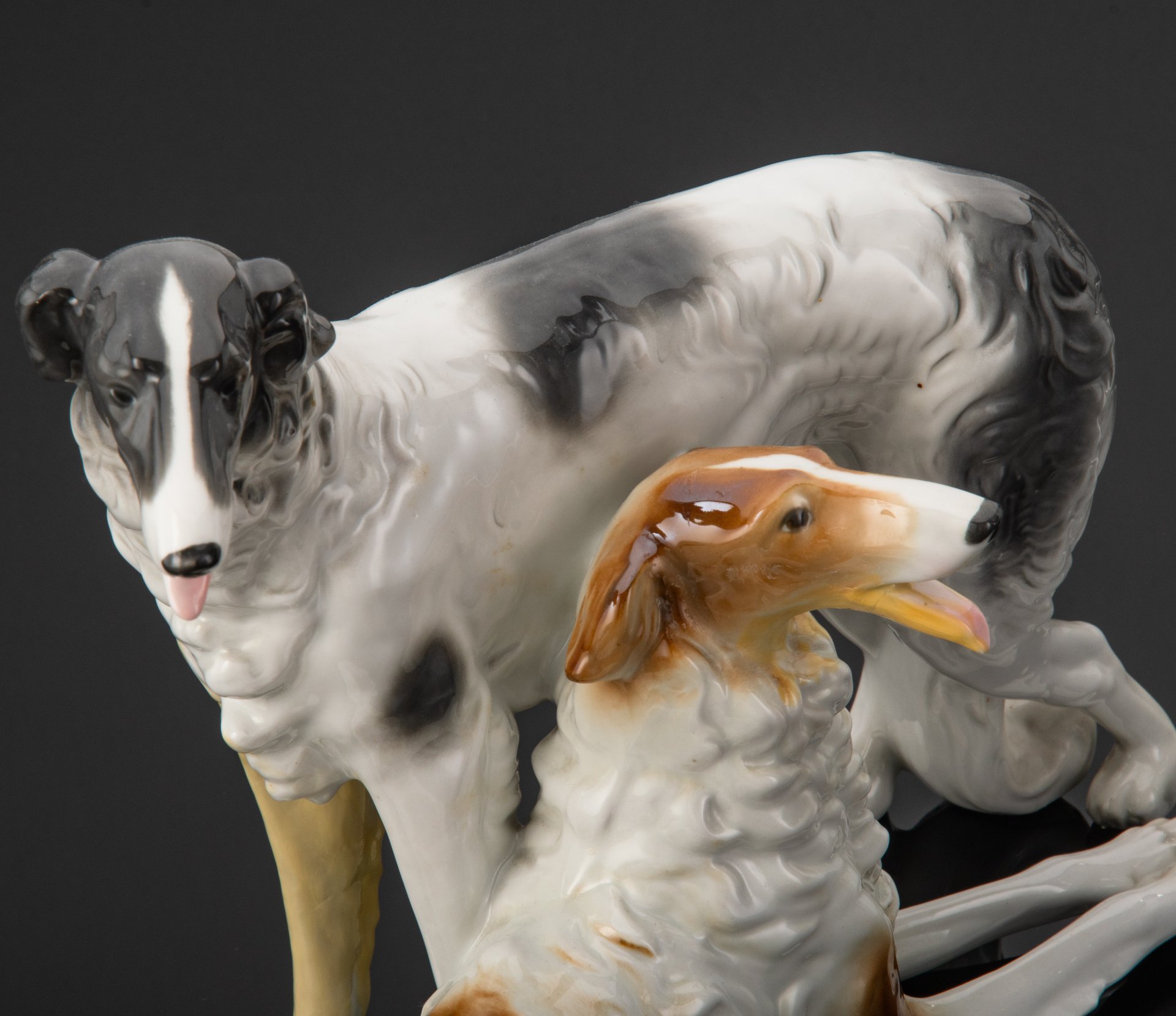 Статуэтка "Гончие", фарфор, аэрография, Schaubach-Kunst, Wallendorf, Германия, 1926-1953 гг., Schaubach-Kunst