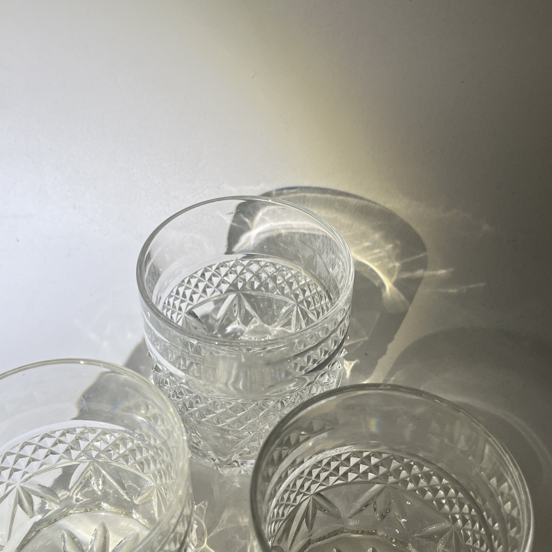 Набор из 3 больших стопок с резным геометрическим декором, хрусталь, алмазная грань, СССР, 1970-1990 гг.