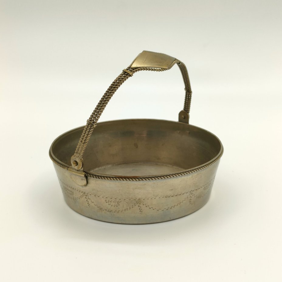 Ваза (конфетница) в форме корзины с витой ручкой, мельхиор (медь-никель), СССР, 1970-1990 гг.