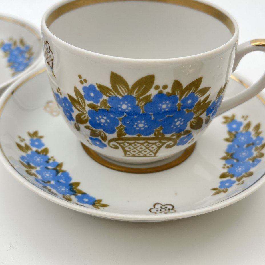 Набор чайных пар с цветочным декором, на 2 персоны, фарфор, деколь, золочение, Дмитровский фарфоровый завод (ДФЗ Вербилки), СССР, 1965-1990 гг.
