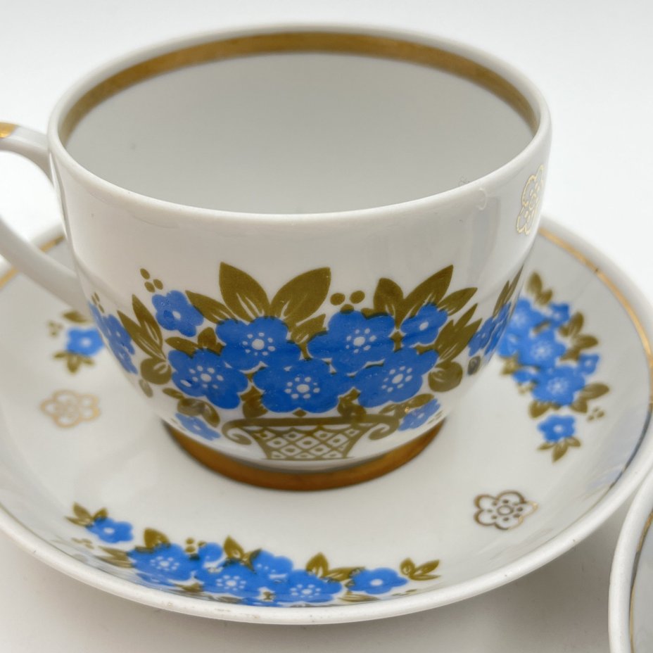Набор чайных пар с цветочным декором, на 2 персоны, фарфор, деколь, золочение, Дмитровский фарфоровый завод (ДФЗ Вербилки), СССР, 1965-1990 гг.