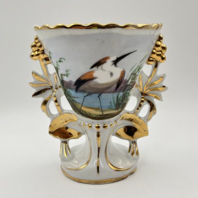 Ваза, украшенная изображением цапли на пруду, фарфор, роспись, золочение, Западная Европа, 1960-1980 гг.