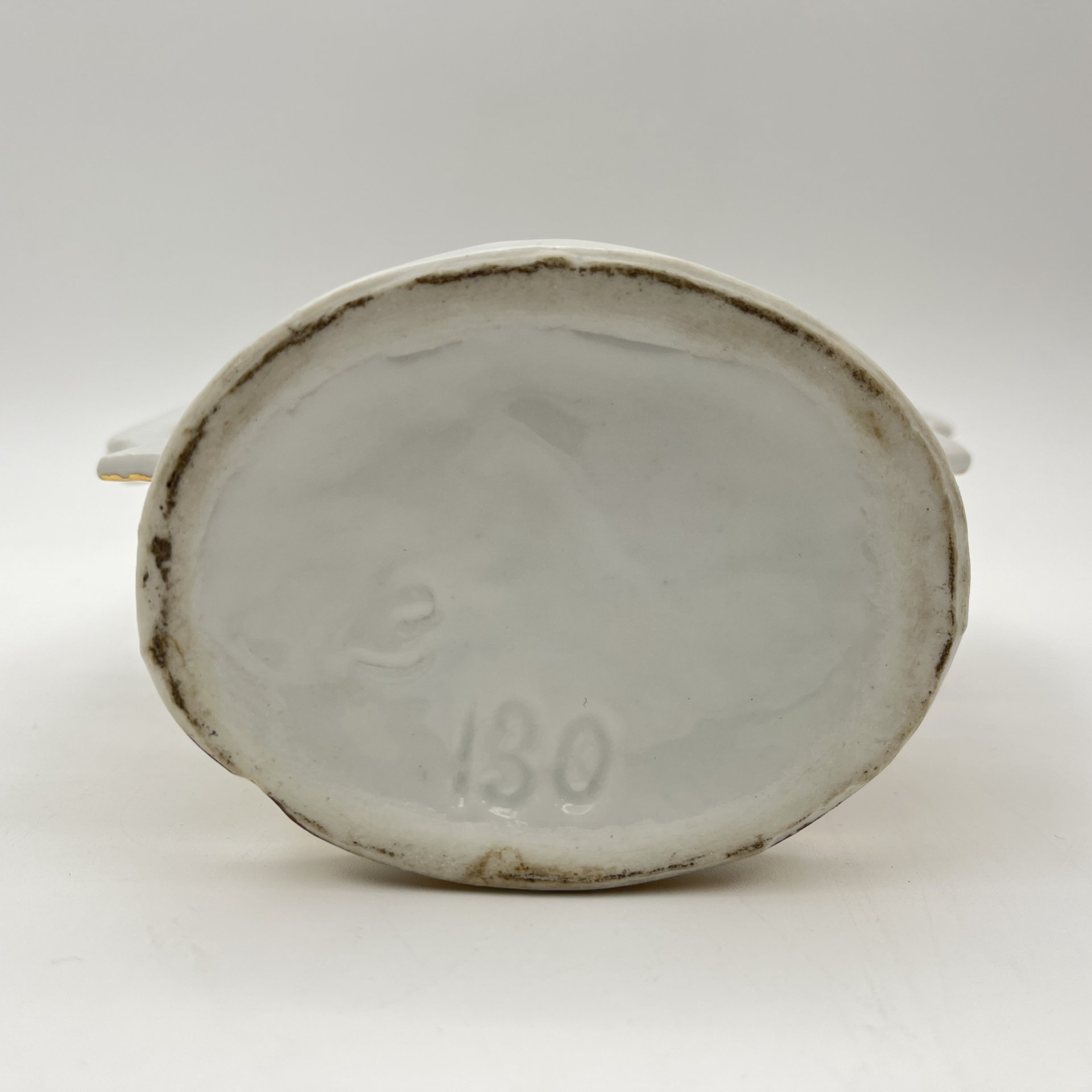 Ваза, украшенная изображением цапли на пруду, фарфор, роспись, золочение, Западная Европа, 1960-1980 гг.