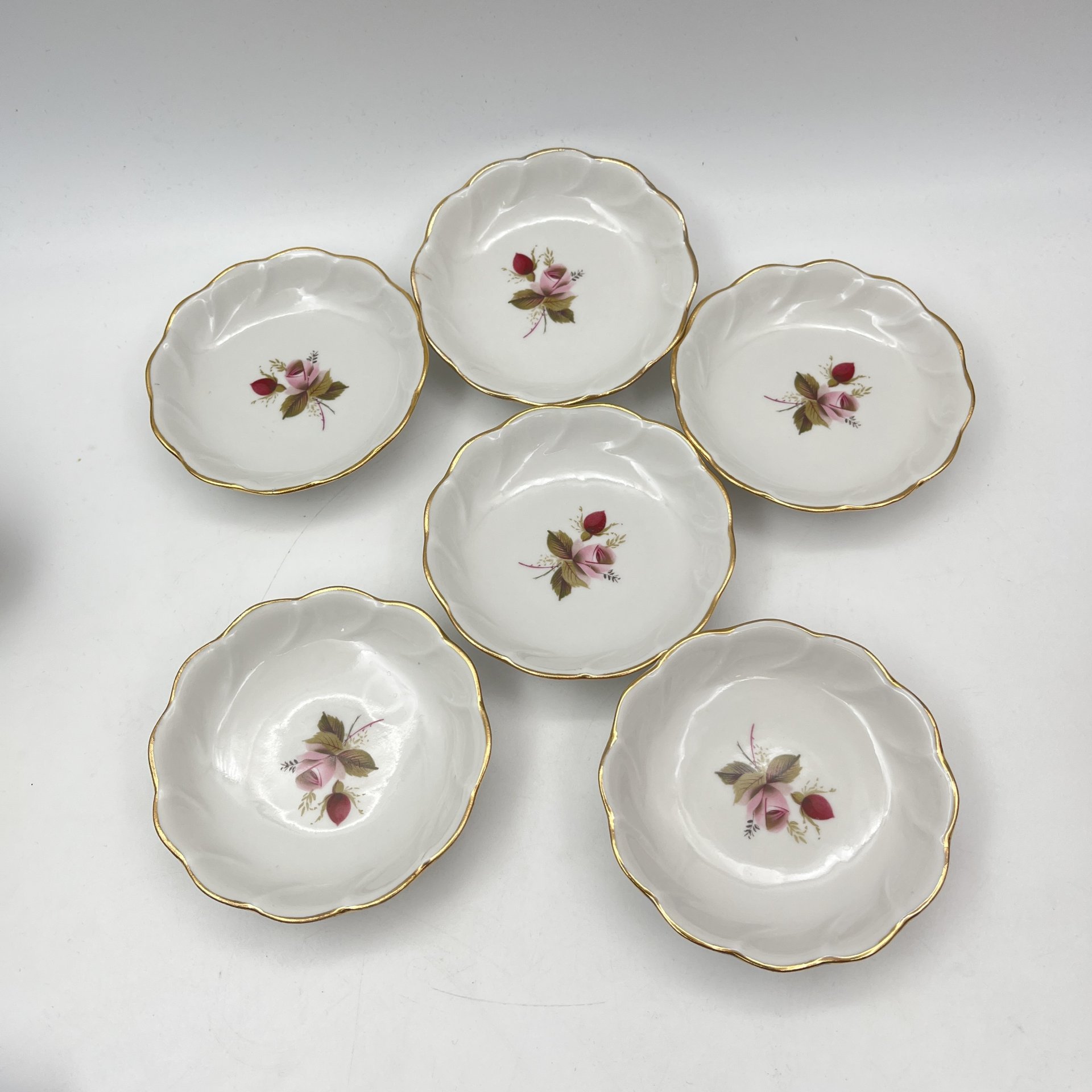 Набор розеток с цветочным декором на 6 персон