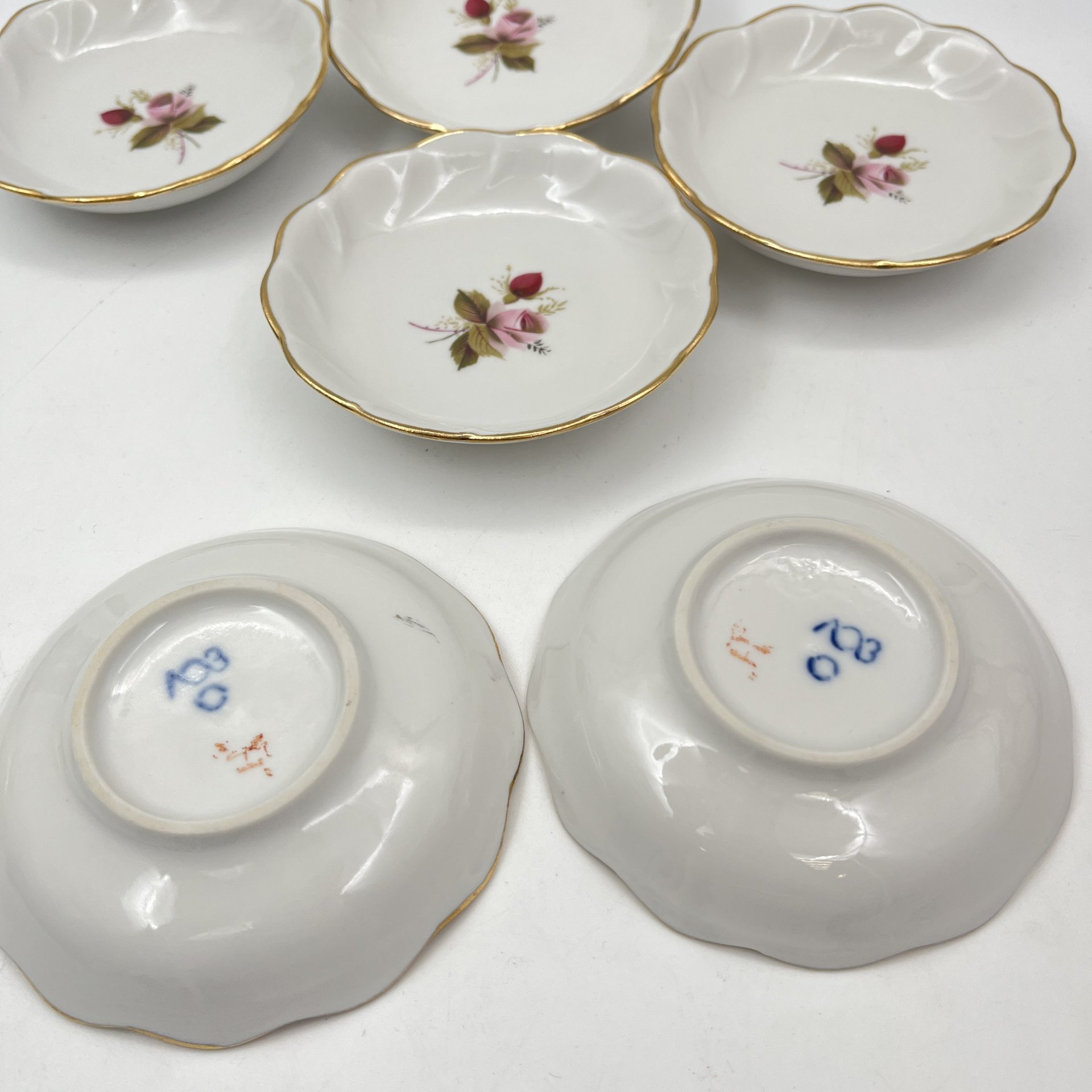 Набор розеток с цветочным декором на 6 персон