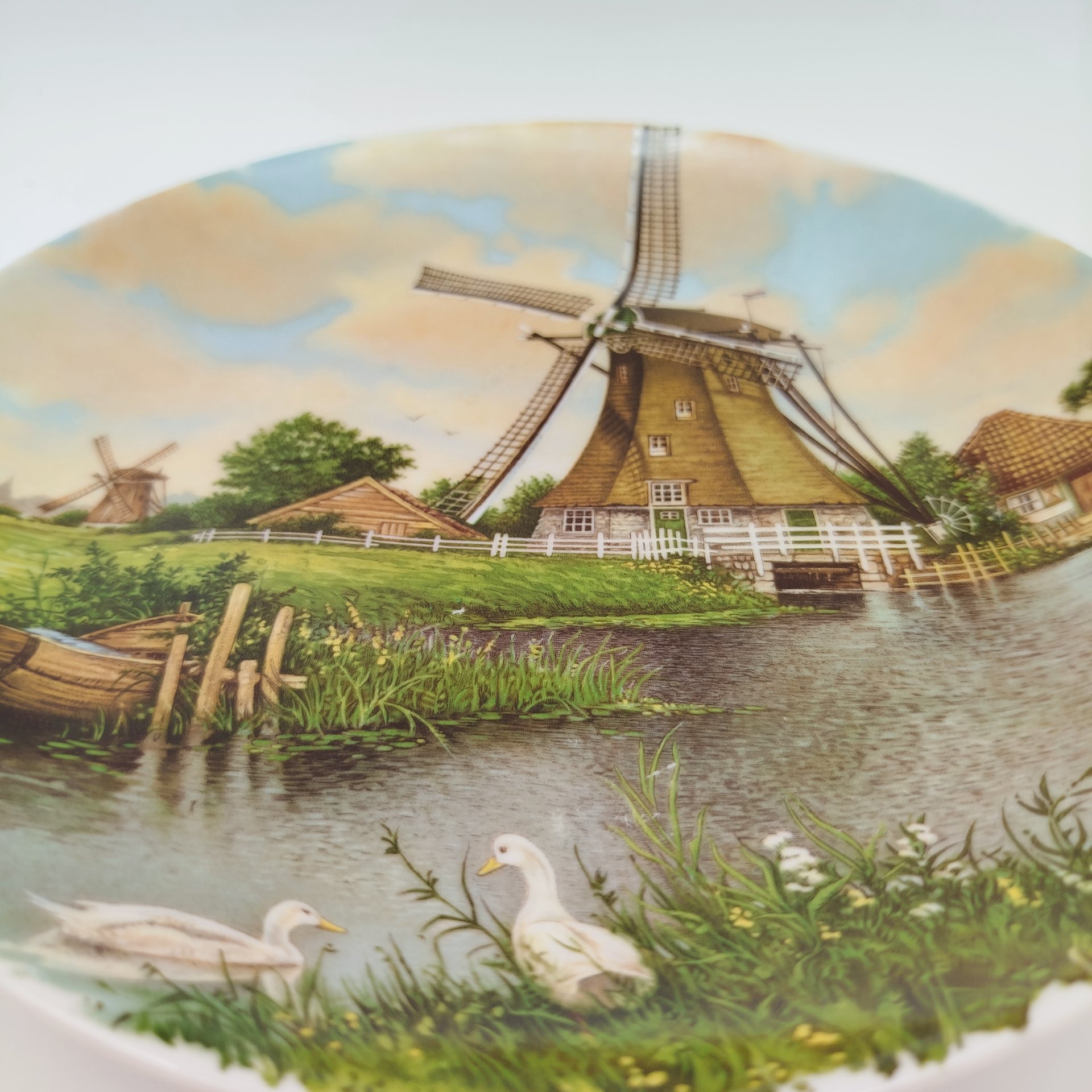 Тарелка декоративная "Голландский пейзаж с мельницами", фарфор, деколь, Нидерланды, 1984 г.