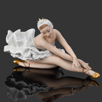 Статуэтка "Сидящая балерина", фарфор, роспись, золочение, Schaubach-Kunst, Wallendorf, Германия, 1953-1962 гг.