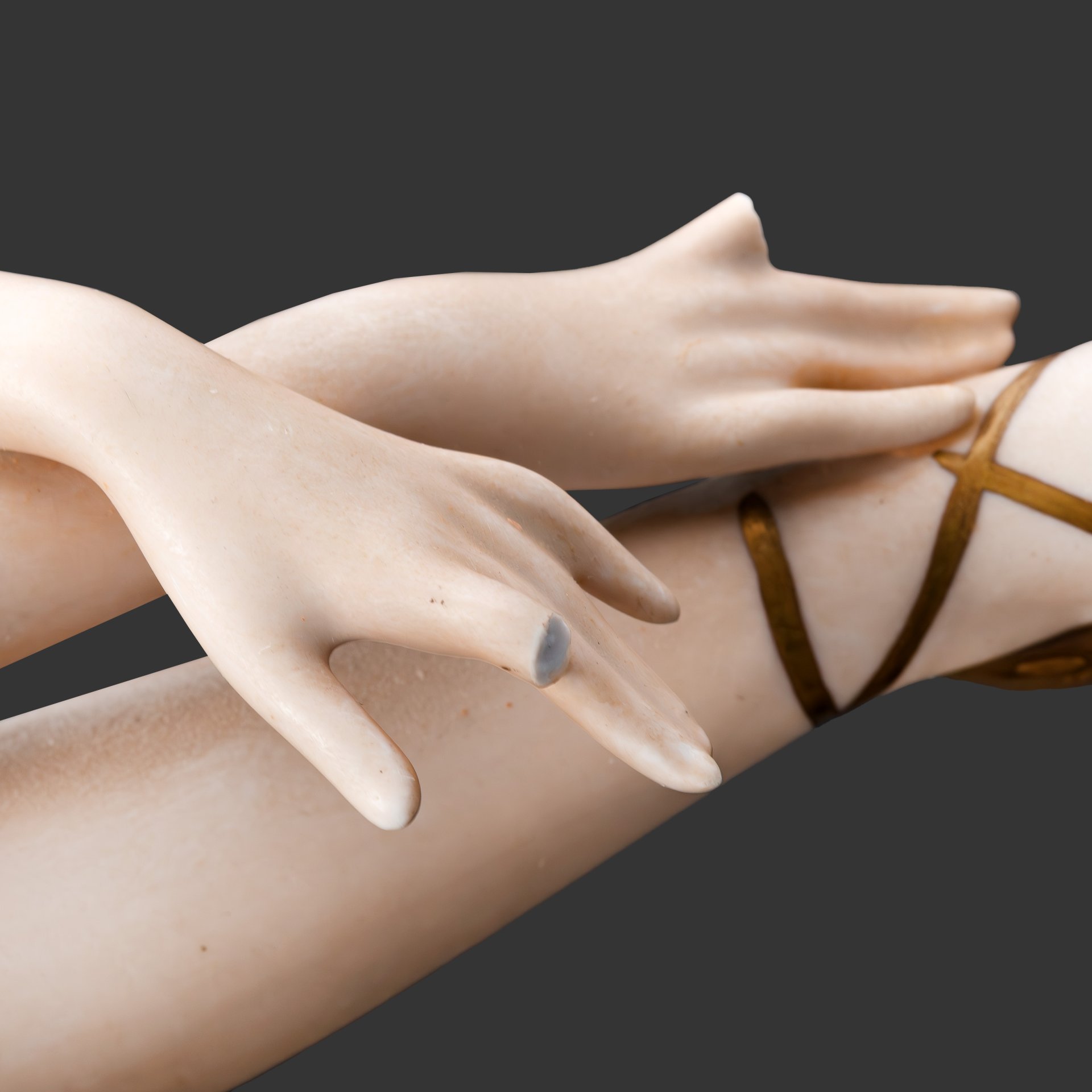 Статуэтка "Сидящая балерина", фарфор, роспись, золочение, Schaubach-Kunst, Wallendorf, Германия, 1953-1962 гг.