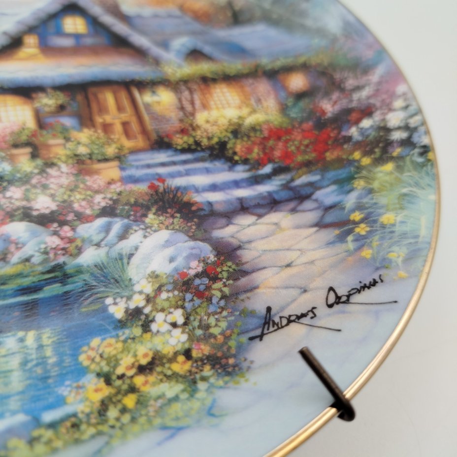 Настенная декоративная тарелка "The Cottage on Rosetree Pond "с подвесным механизмом, Royal Doulton