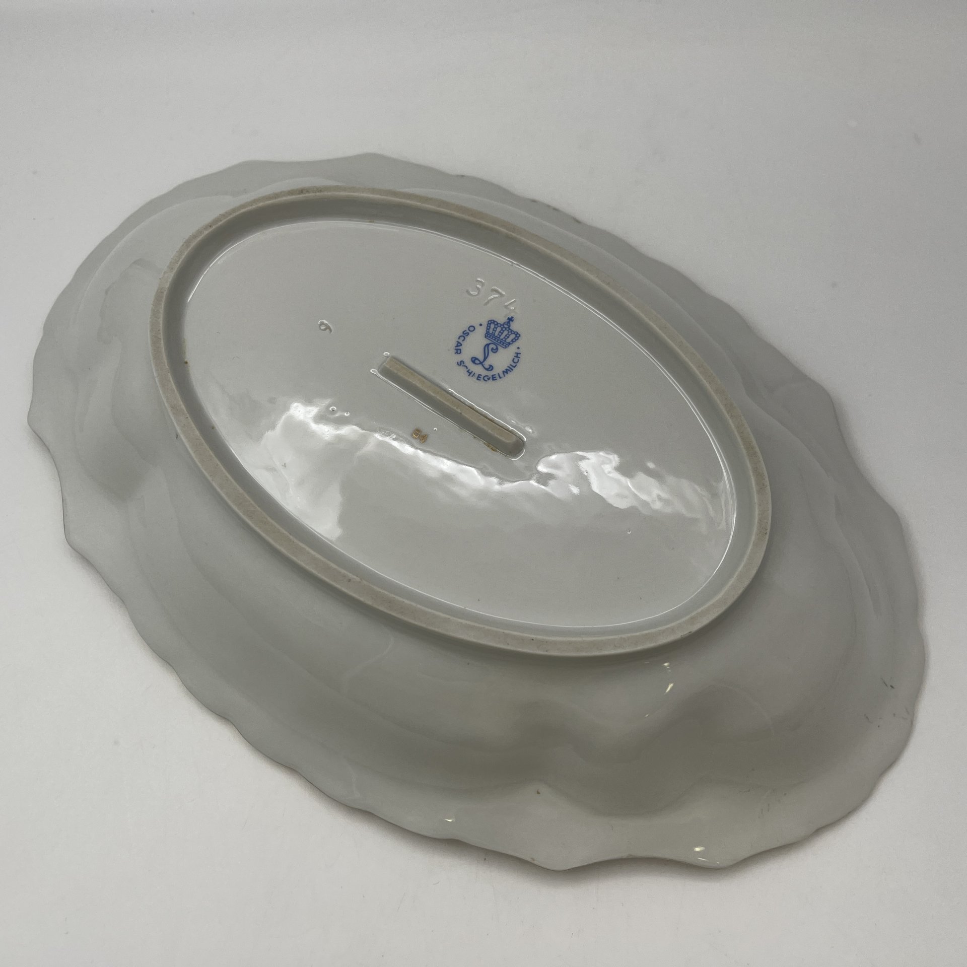 Блюдо "Мадонна", фарфор, деколь, золочение, люстр, Oscar Schlegelmilch, Германия, 1950-1972 гг.