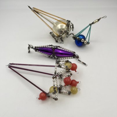 Набор елочных игрушек в виде спутников, стекло, краска, металл, Завод «Лаборприбор», СССР, 1940-1960 гг.