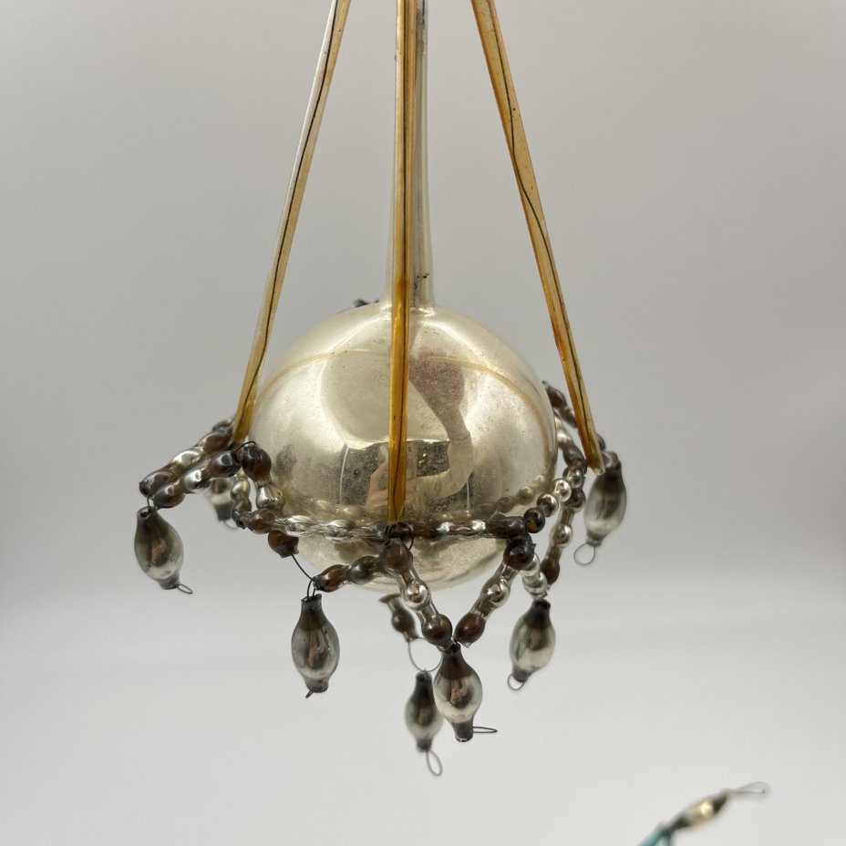 Набор елочных игрушек в виде спутников, стекло, краска, металл, Завод «Лаборприбор», СССР, 1940-1960 гг.