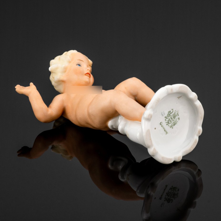 Статуэтка "Путти с шаром", Schaubach-Kunst