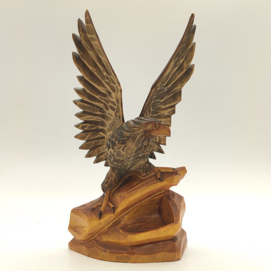 Статуэтка "Орёл", Львовская фабрика художественных изделий им. Леси Украинки, дерево, резьба, лак, СССР, 1970-1990 гг.