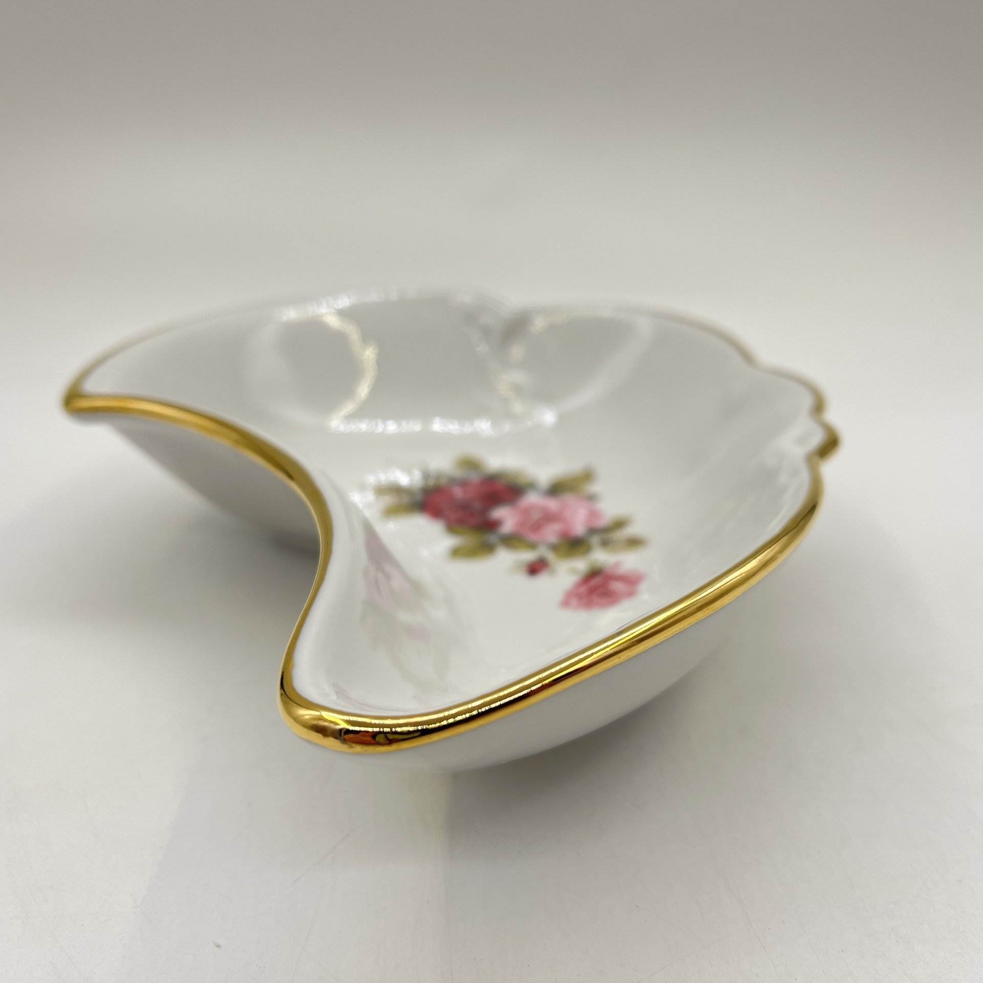 Менажница с флоральным декором, фарфор, деколь, золочение, Дулевский фарфоровый завод (Дулёво), Россия, 2006 г.