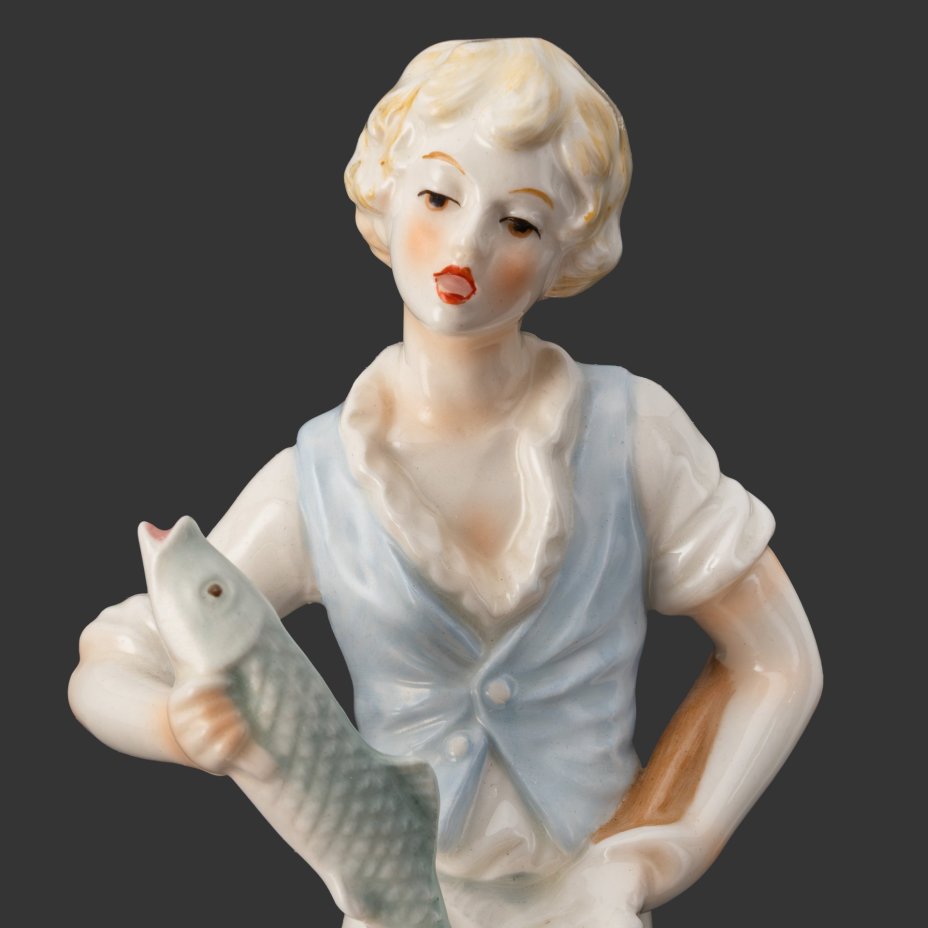 Статуэтка "Рыбак", автор  Gerhard Bochmann, фарфор, роспись, золочение, Goebel, Германия, 1971 г.