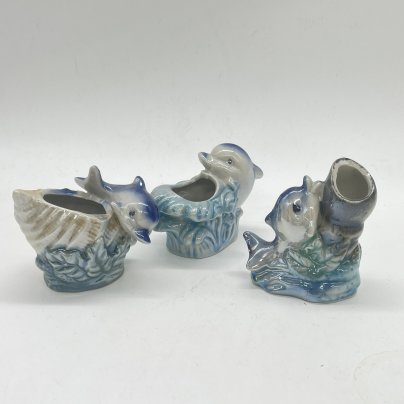 Набор из 3 статуэток "Дельфинчики" с морскими атрибутами, керамика, люстр, аэрограф, Россия, 1990-2010 гг.