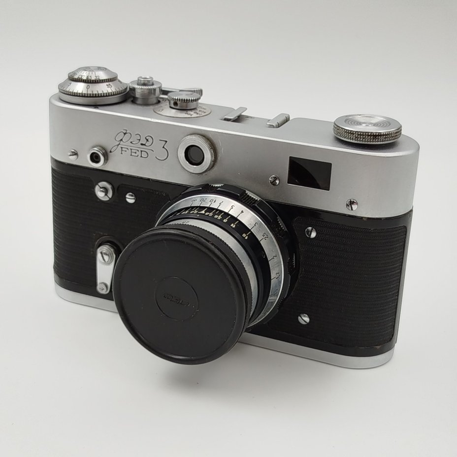 Фотоаппарат "ФЭД-3" с объективом "Индустар-61"  в кофре, Харьковский машиностроительный завод им. Дзержинского (ФЭД)