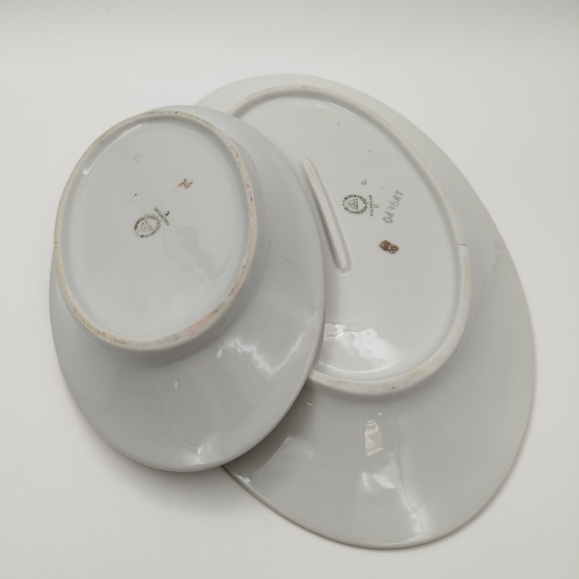 Набор из двух сервировочных блюд овальной формы, фарфор, деколь, золочение, Chodziez, Польша, 1964-1990 гг.