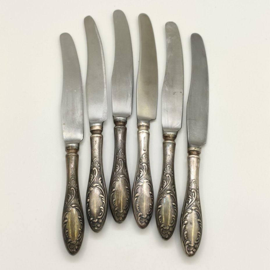 Набор из 6-ти десертных ножей с растительным декором (в подборе), мНЦ (медь-никель-цинк), нержавеющая сталь, Кольчугинский завод цветных металлов, СССР, 1960-1990 гг.