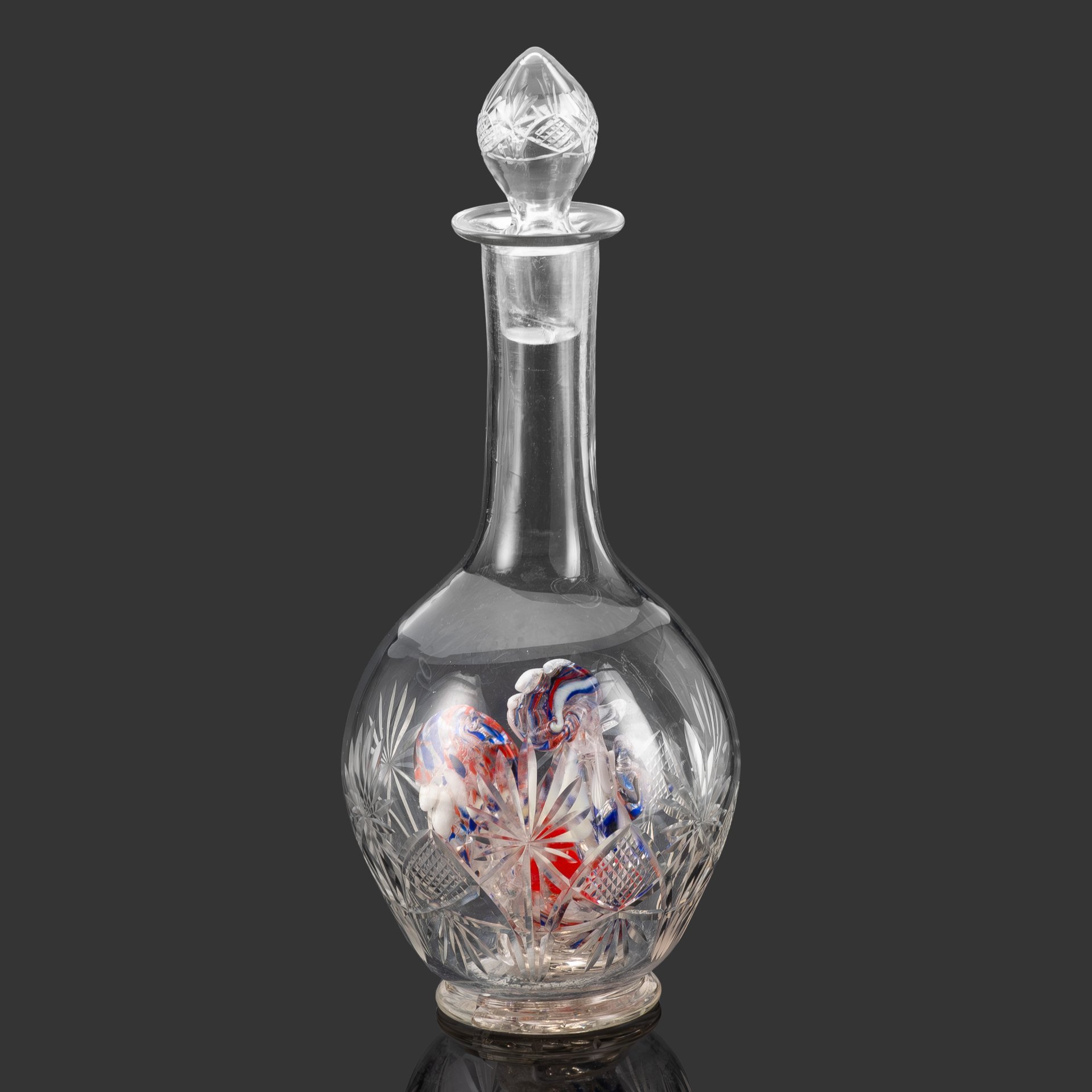 Графин (штоф) "Петух", стекло, резьба, гутная техника, Российская империя, 1900-1915 гг.