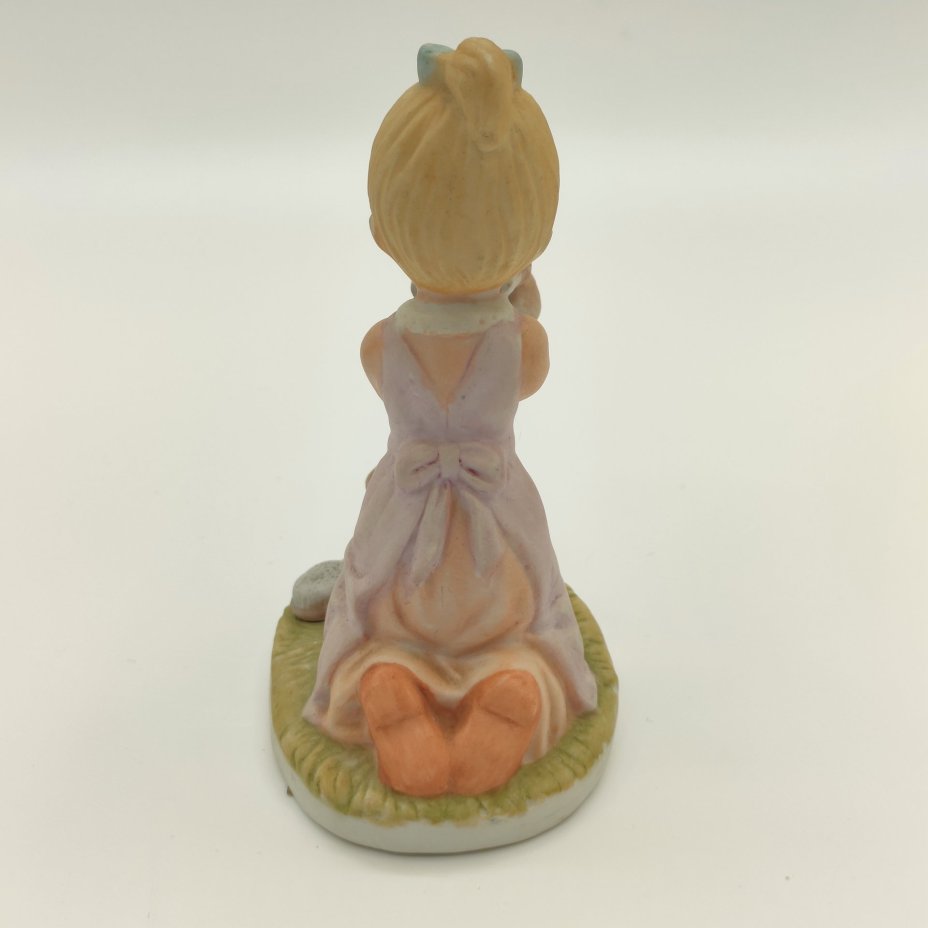 Статуэтка "Девочка со щенком", Collection Angelina, бисквит, роспись, Китай, 1990-2015 гг.