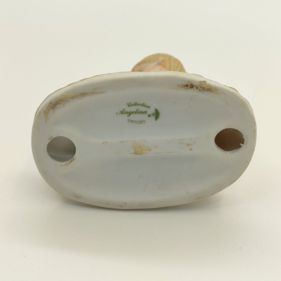 Статуэтка "Девочка со щенком", Collection Angelina, бисквит, роспись, Китай, 1990-2015 гг.