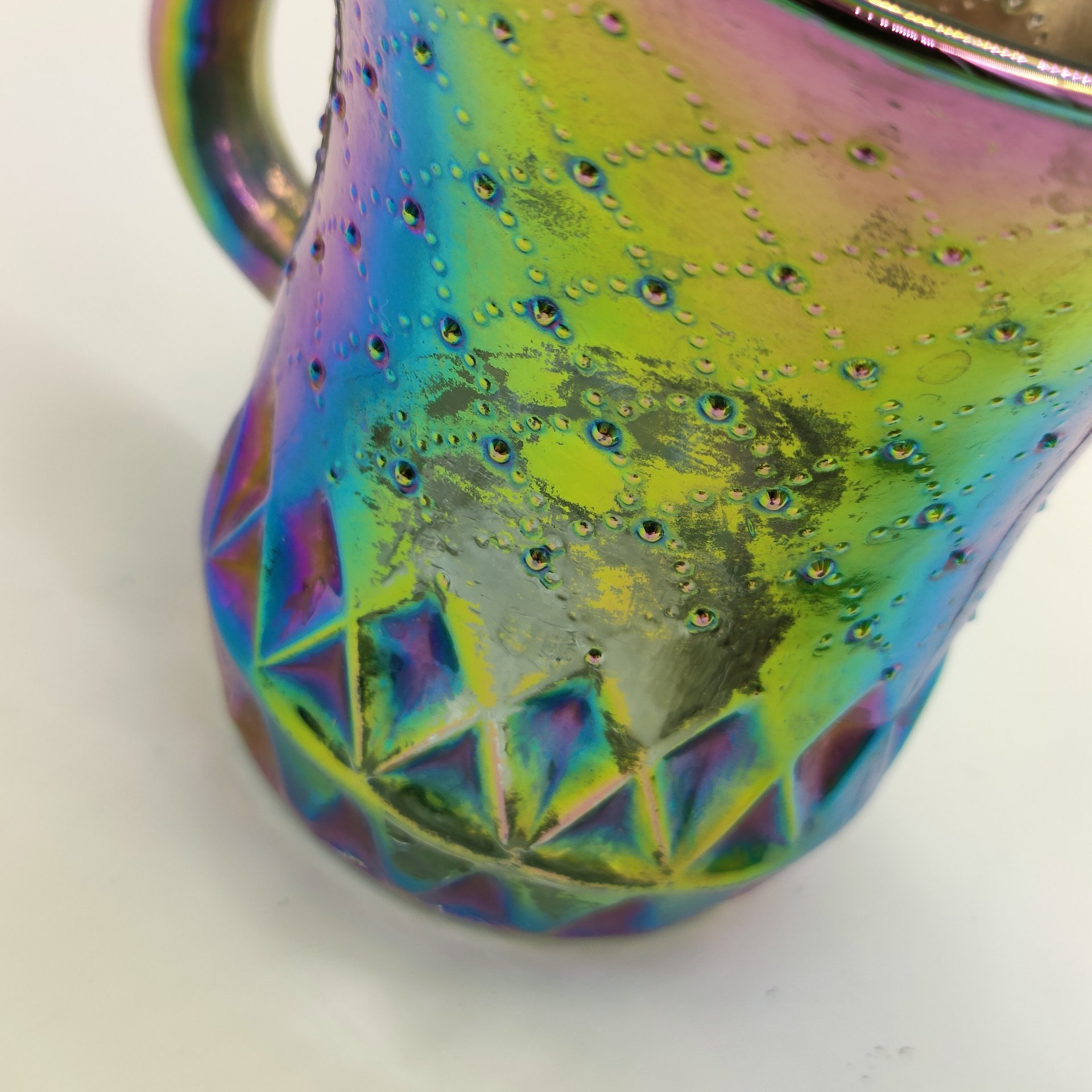 Набор из 3-х кофейных чашек  и 2-х блюдец с рельефным декором, Уршельский стеклозавод имени 10-й годовщины Октября